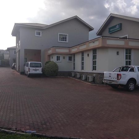 Neocourts Hotel Enugu Ngoại thất bức ảnh