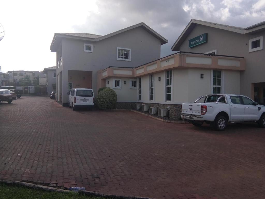 Neocourts Hotel Enugu Ngoại thất bức ảnh