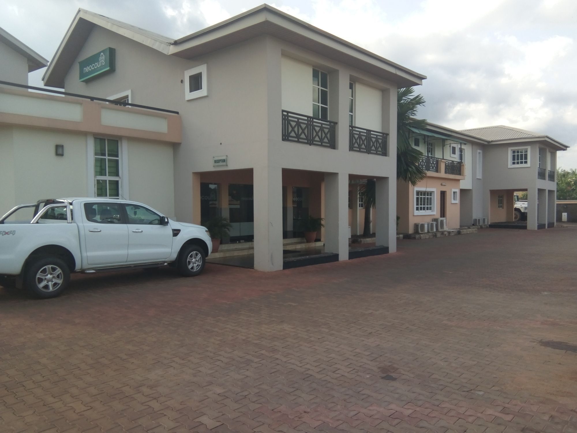 Neocourts Hotel Enugu Ngoại thất bức ảnh