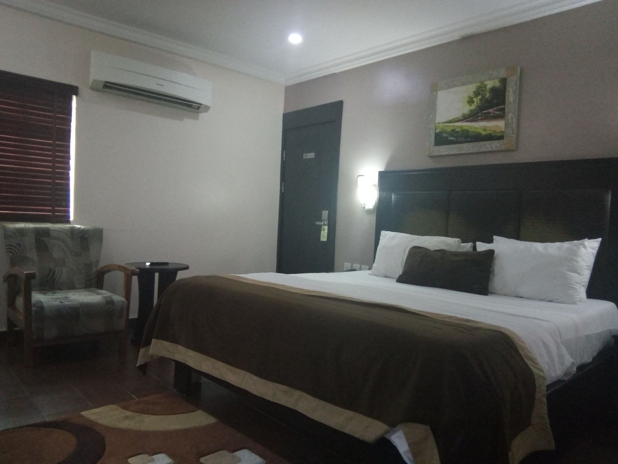Neocourts Hotel Enugu Ngoại thất bức ảnh