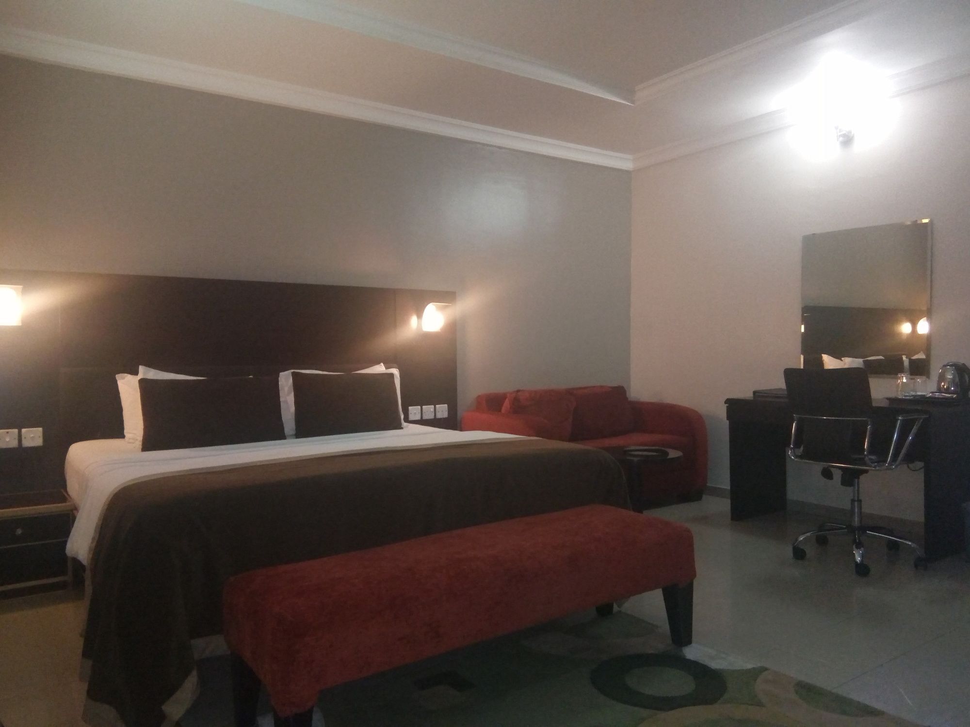 Neocourts Hotel Enugu Ngoại thất bức ảnh